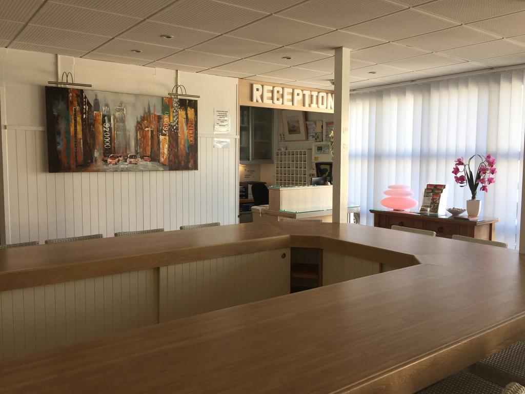 Fasthotel Toulon Cuers Luaran gambar